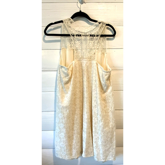 Maurice Ivory Lace Dress with racerback Lace back, Womens Plus Size 1x - Picture 4 of 4